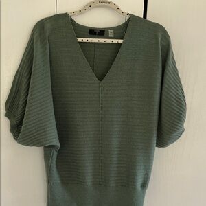 Sweater 3/4 sleeve olive green Tahari